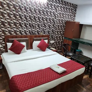 Naveen 4*, New Delhi India