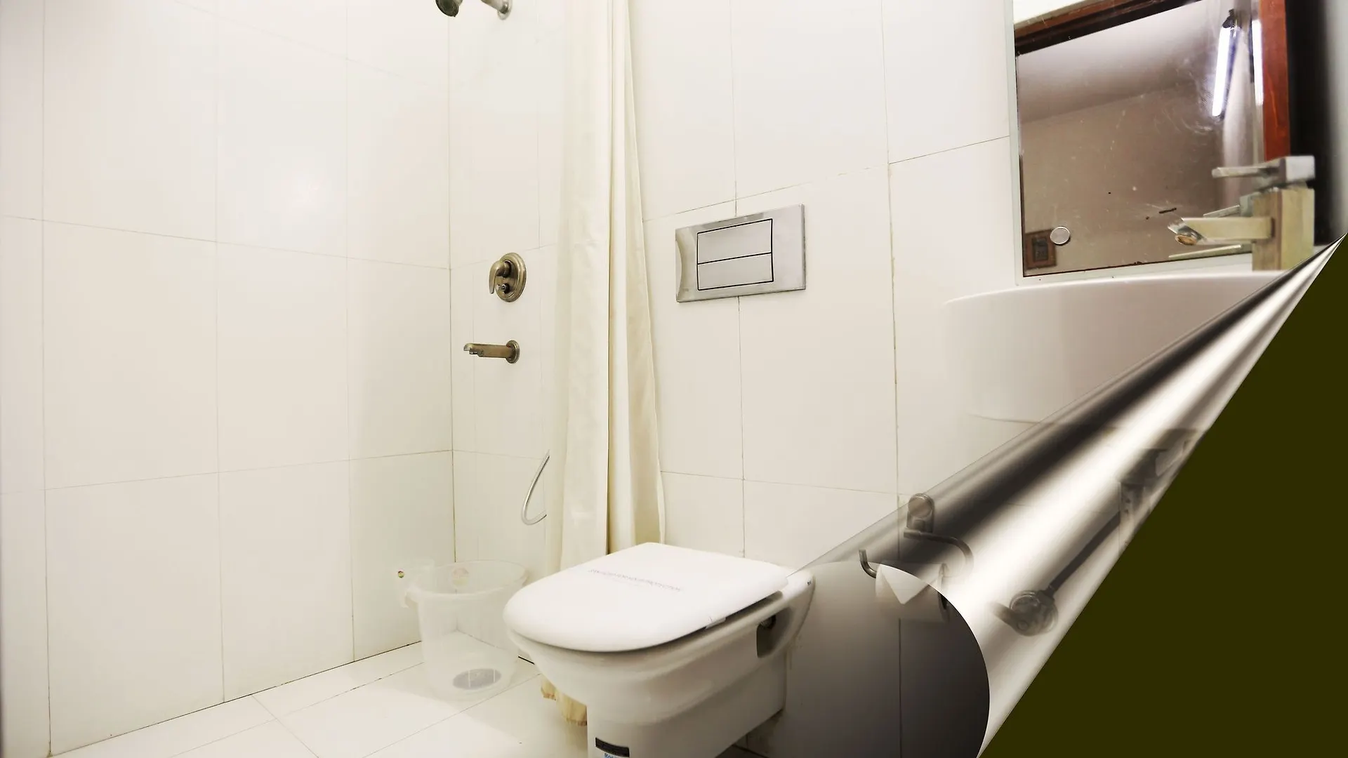 Airport Hotel Nowe Delhi 2*,